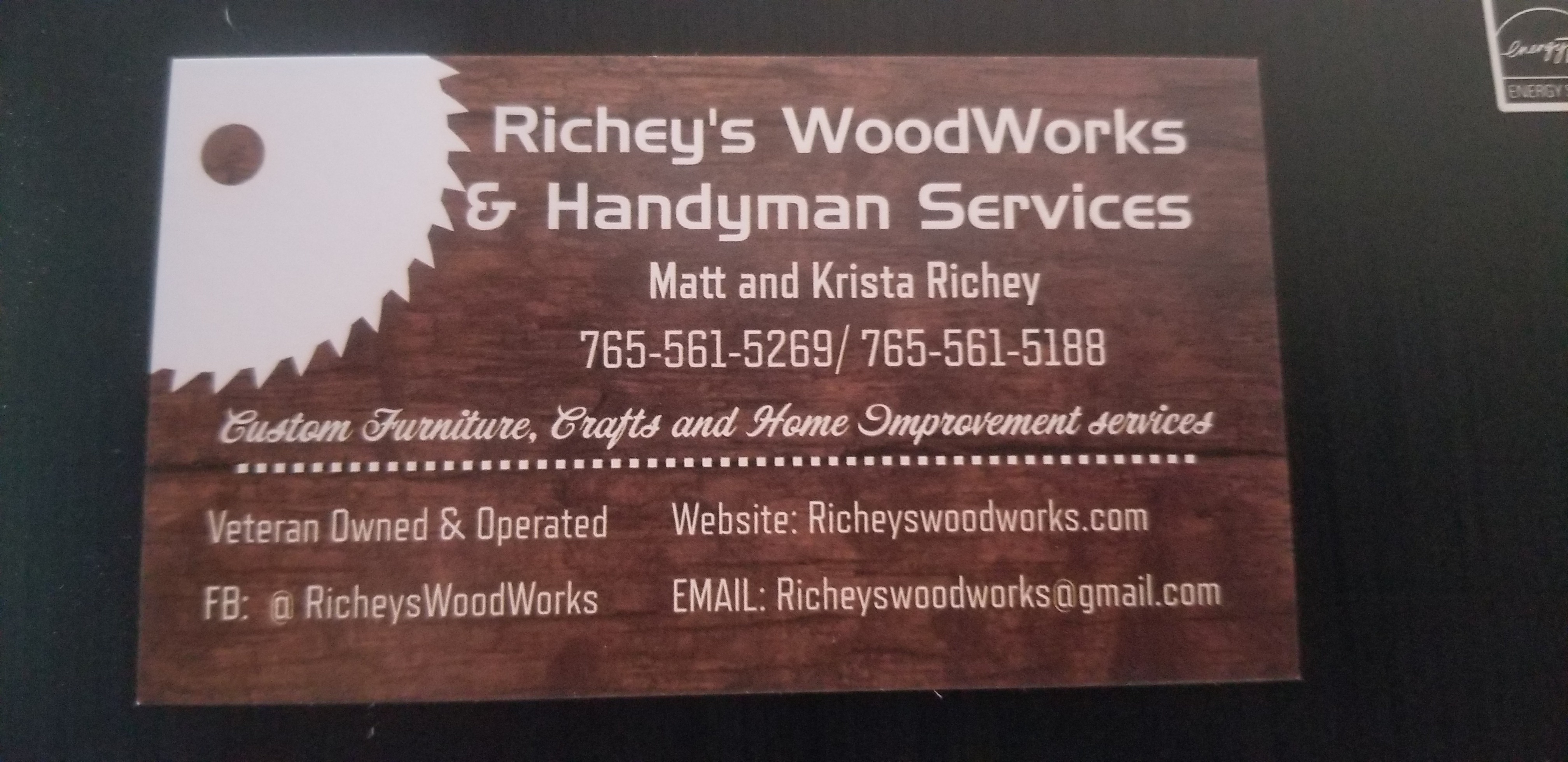 Richey's Woodworks and Handyman Service Logo