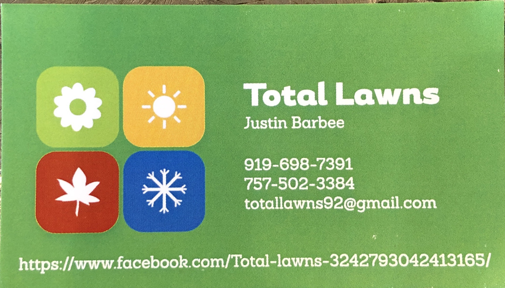Total Lawns Logo