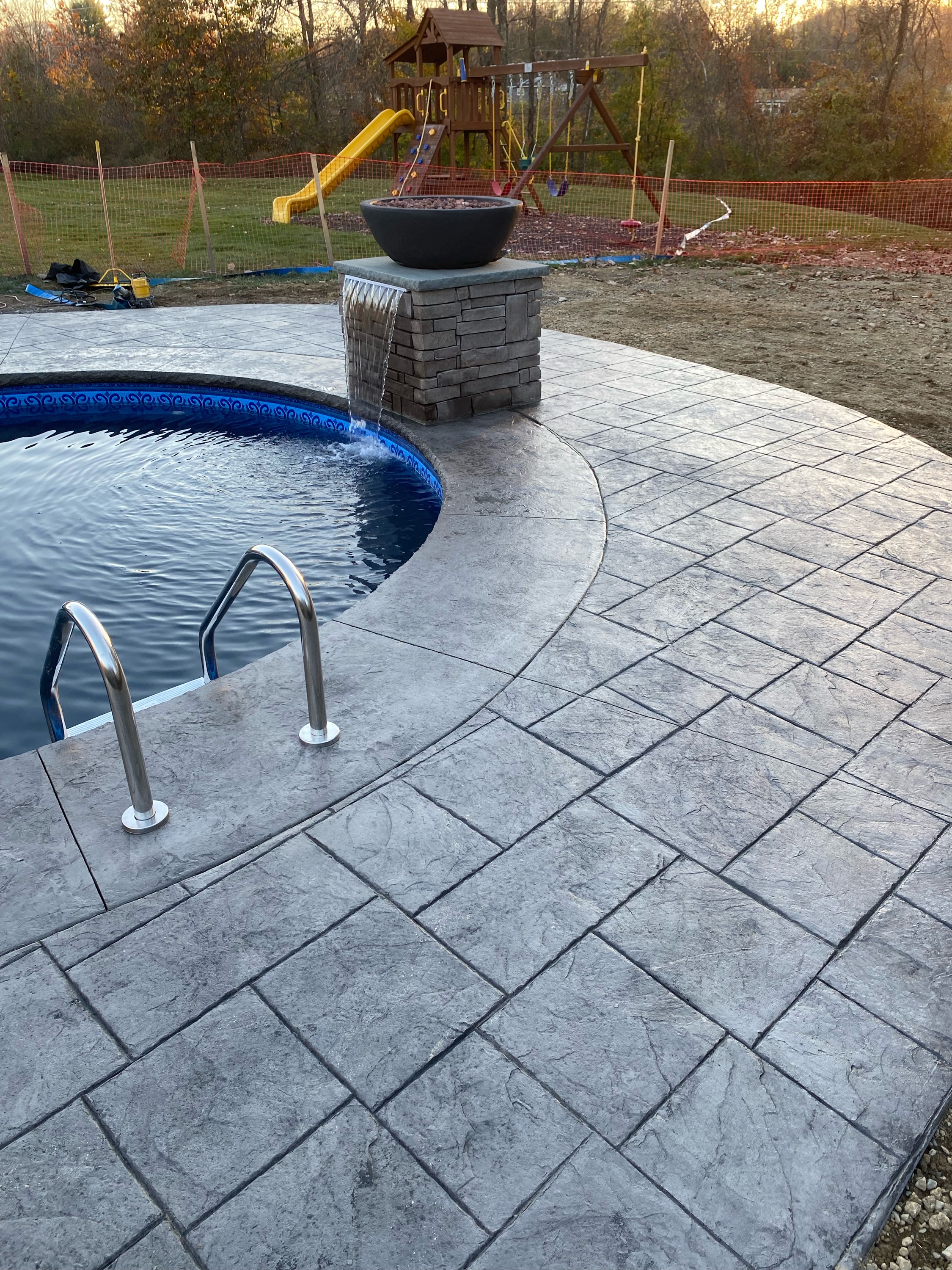 Hudson Valley All Pro Paving and Concrete Inc  Facebook Logo