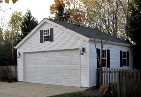 Traditional Garage with detached garage from house
