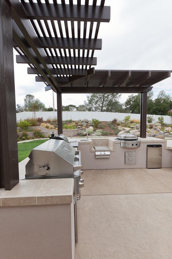Contemporary Patio with stainless steel outdoor appliances