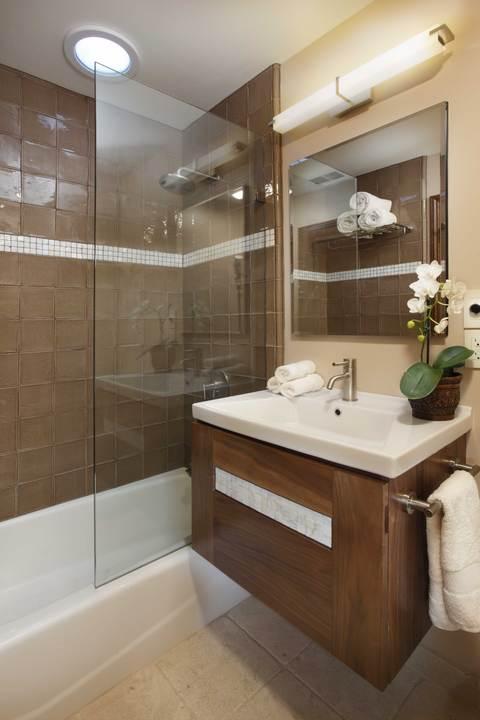 Transitional Bathroom with stainless steel towel bar