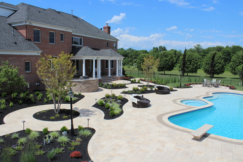 Modern Landscape with gray landscape accents lighting