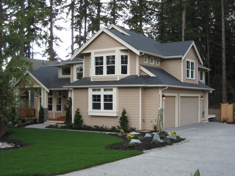 Transitional Landscape with paved entry walkway