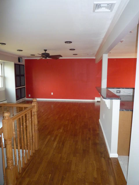Casual / Comfortable Entry with laminate counter top