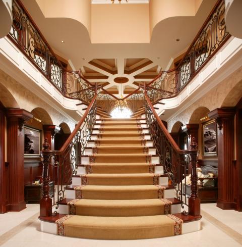 Traditional Entry with separates to the right and left sides