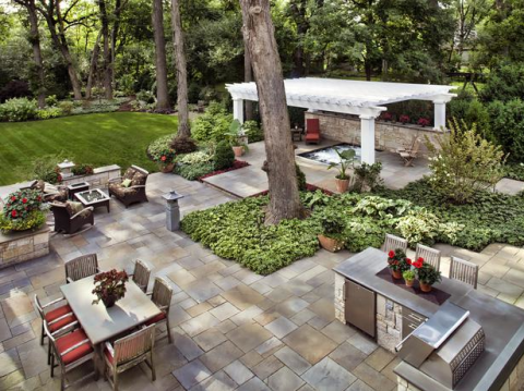 Traditional Patio with outdoor dining table and chairs