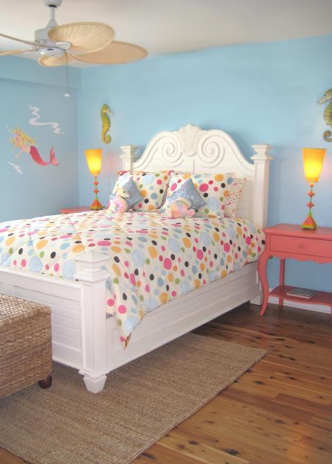 Contemporary Kids Room with wall art mermaid sticker