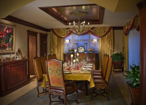 Traditional Dining Room with stain trim an doors wall level 5