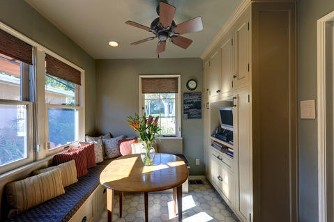 Traditional Sunroom with cutom upholstered bench cushion