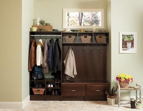 Transitional Entry with baskets for storage in entry