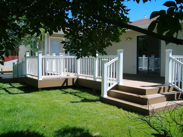 Modern Deck in Casper trex deck vinyl safety rail