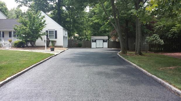 Traditional Driveway with pavement
