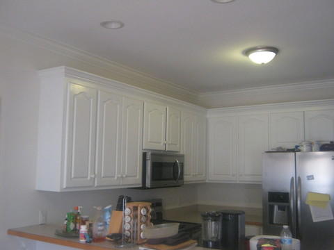 Casual / Comfortable Dining Room with recessed ceiling lights with white trim