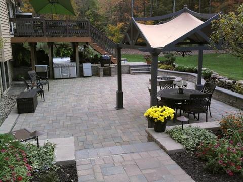 Traditional Patio with iron dinning outdoor living space