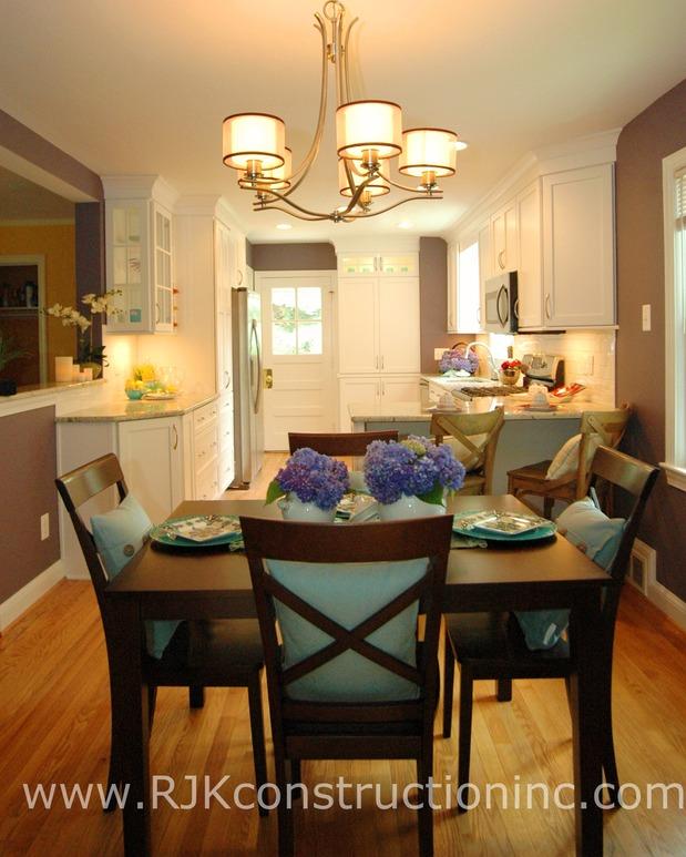 Traditional Dining Room with under cabinet lighting