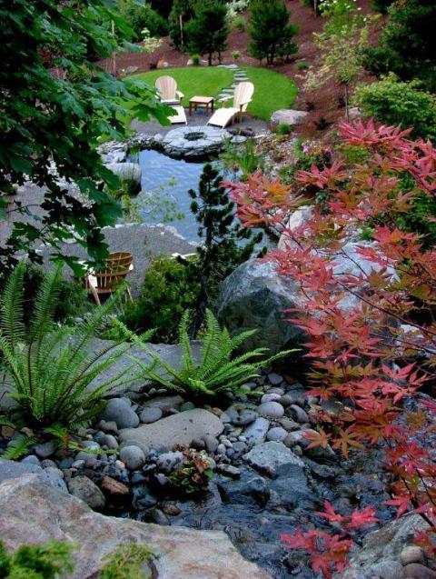 Traditional Patio with small light wood side table