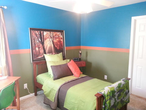 Modern Kids Room with craftsman style bedstead