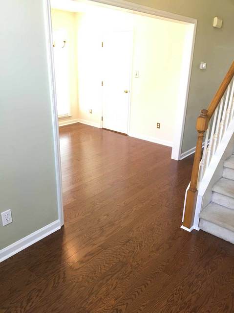 Transitional Entry with white baseboard