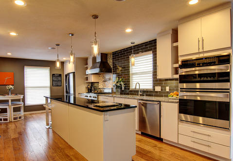 Modern Kitchen with stainless steel cabinet pulls
