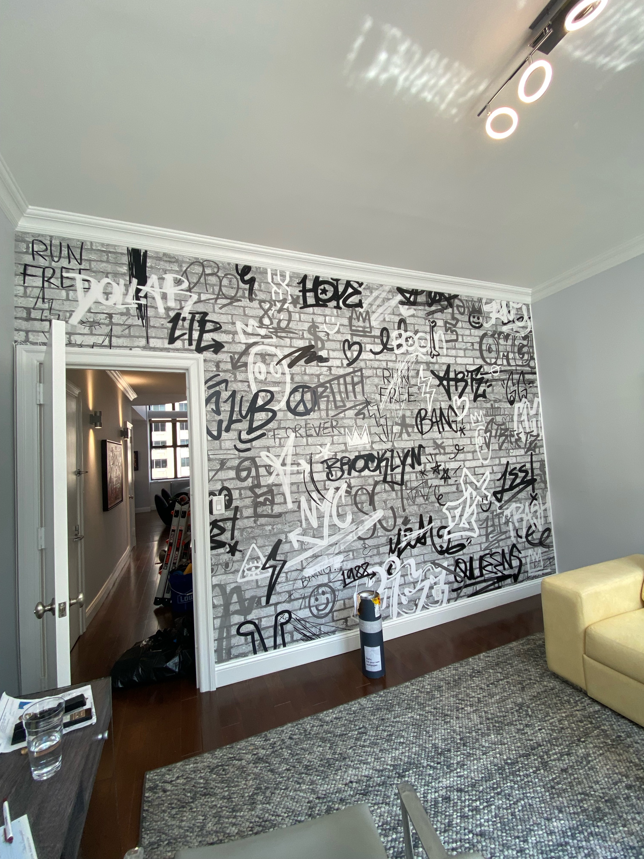 Decor Wallpaper Logo