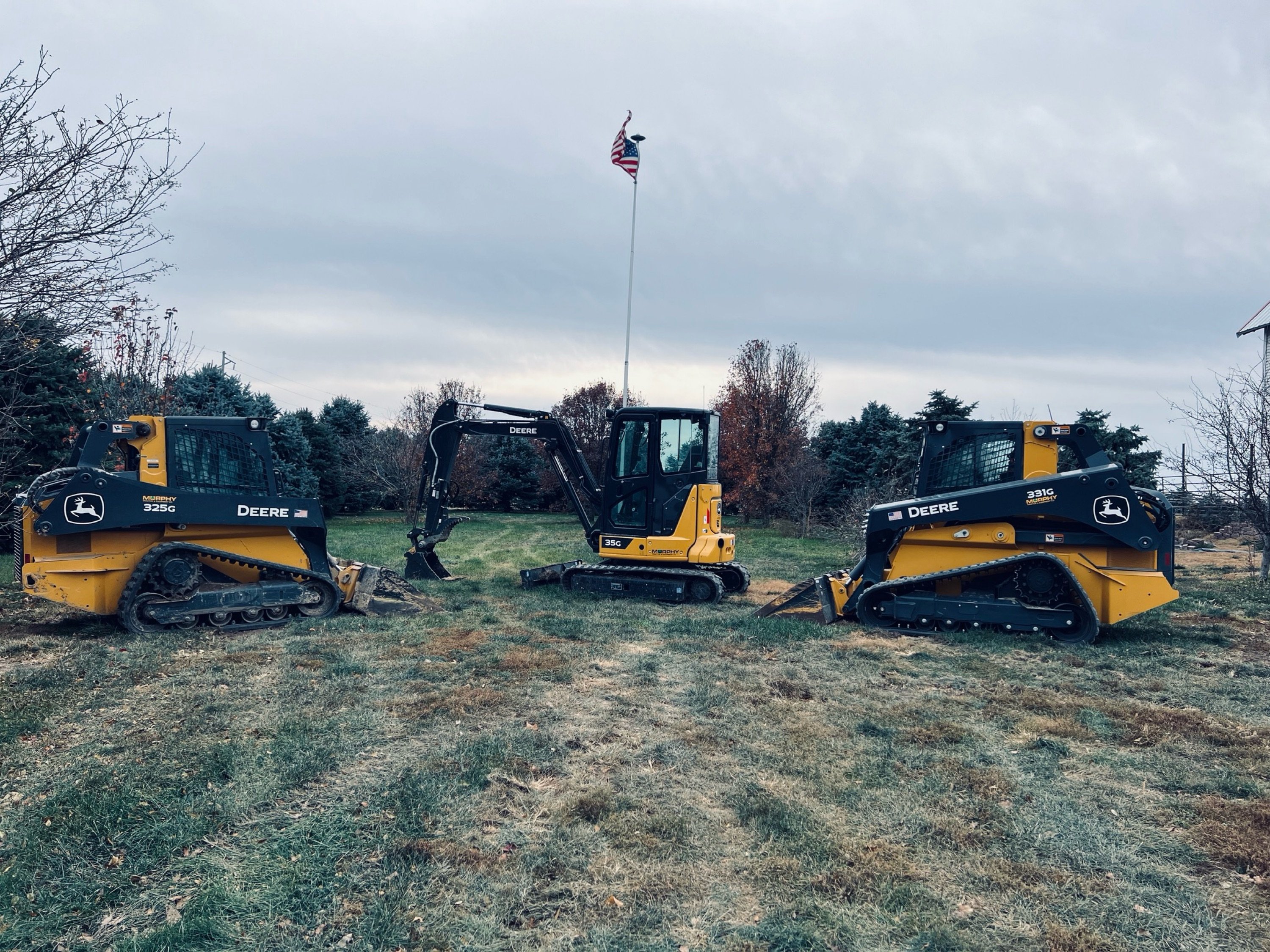 Skid Loader Guys, LLC Logo