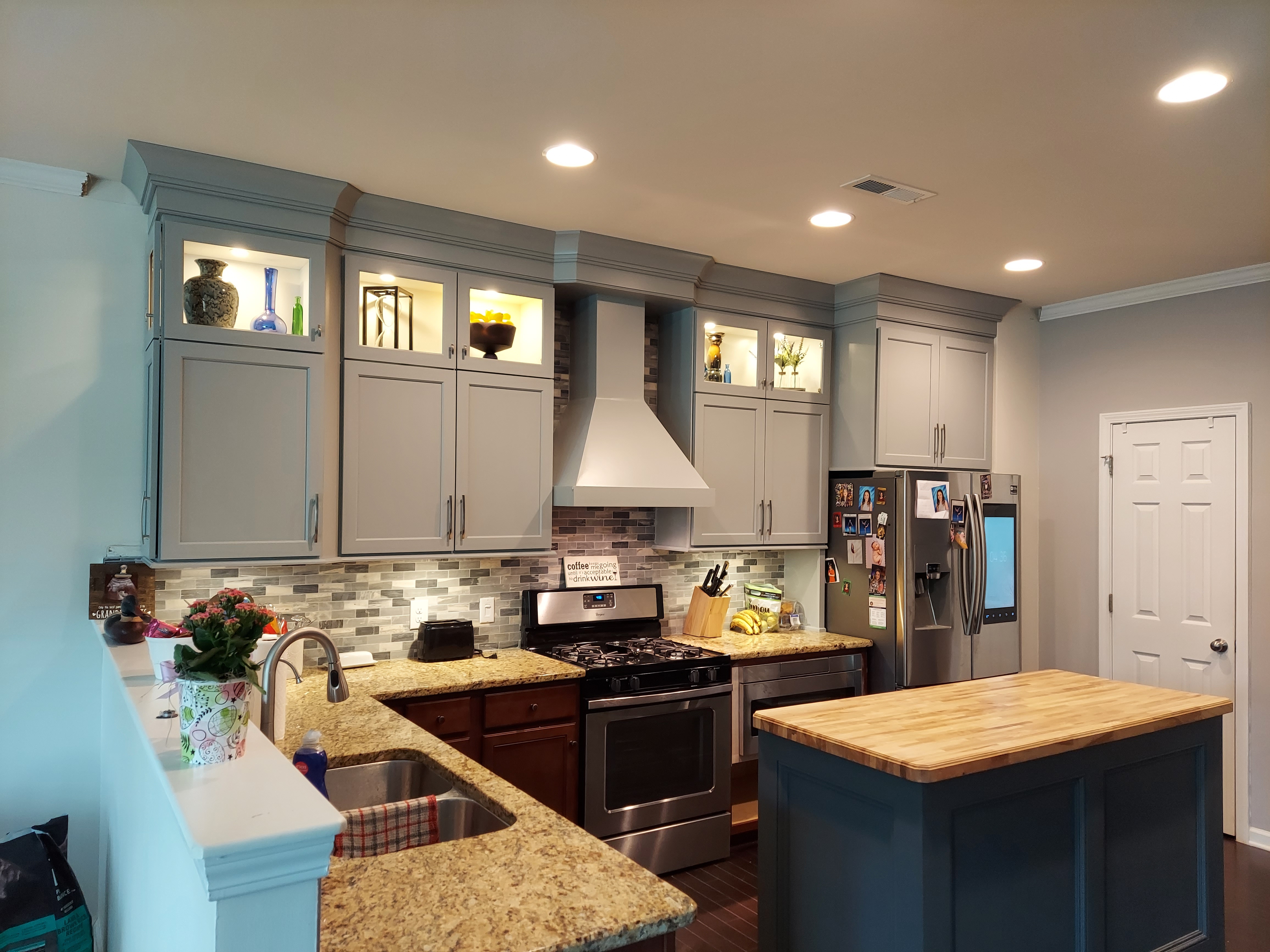 JKL Custom Millwork, LLC Logo