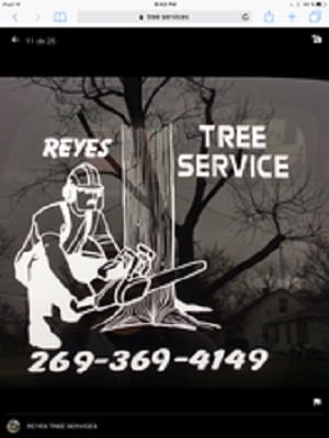 Reyes Tree Service Logo