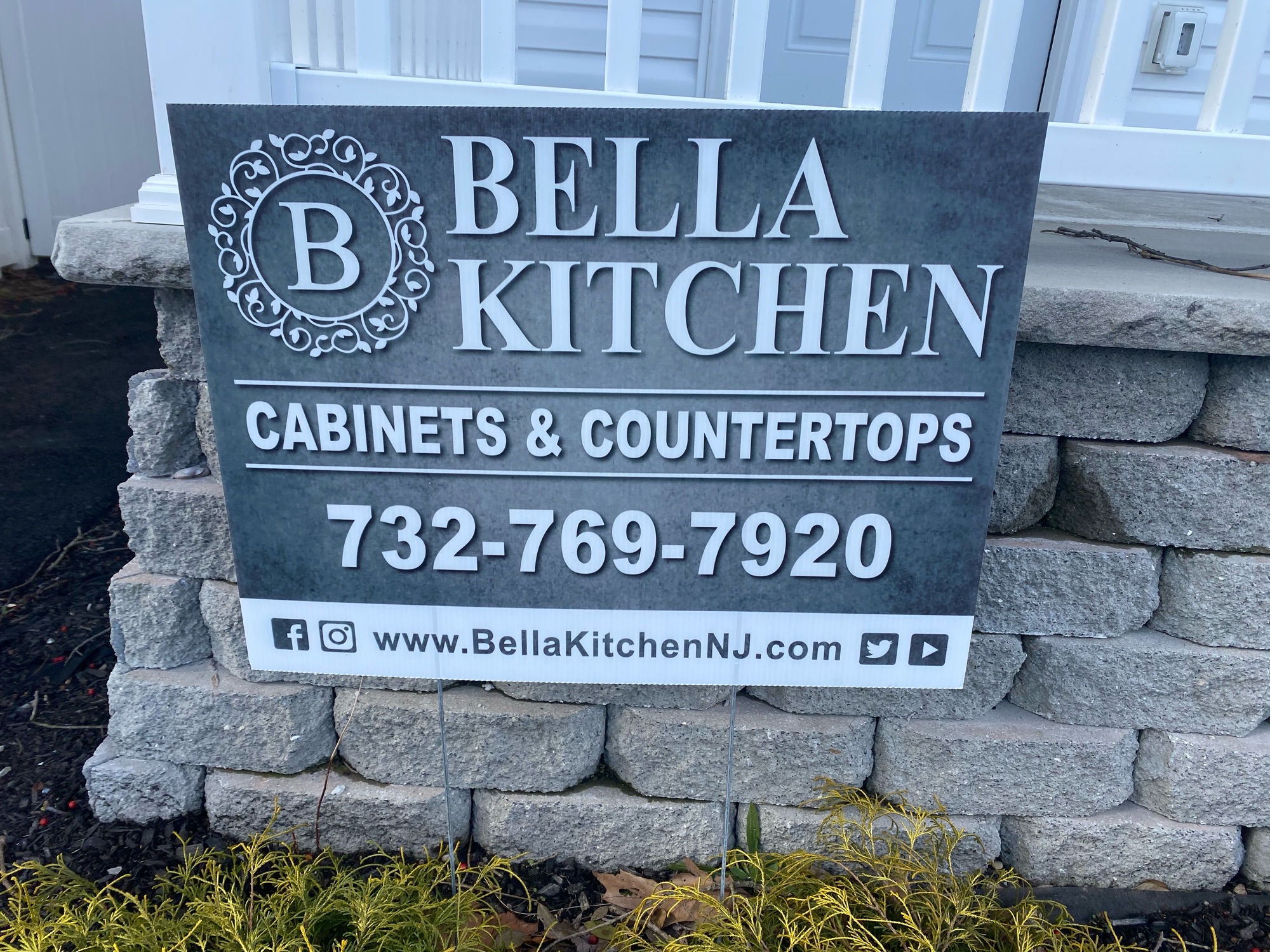 Bella Kitchen NJ, LLC Logo