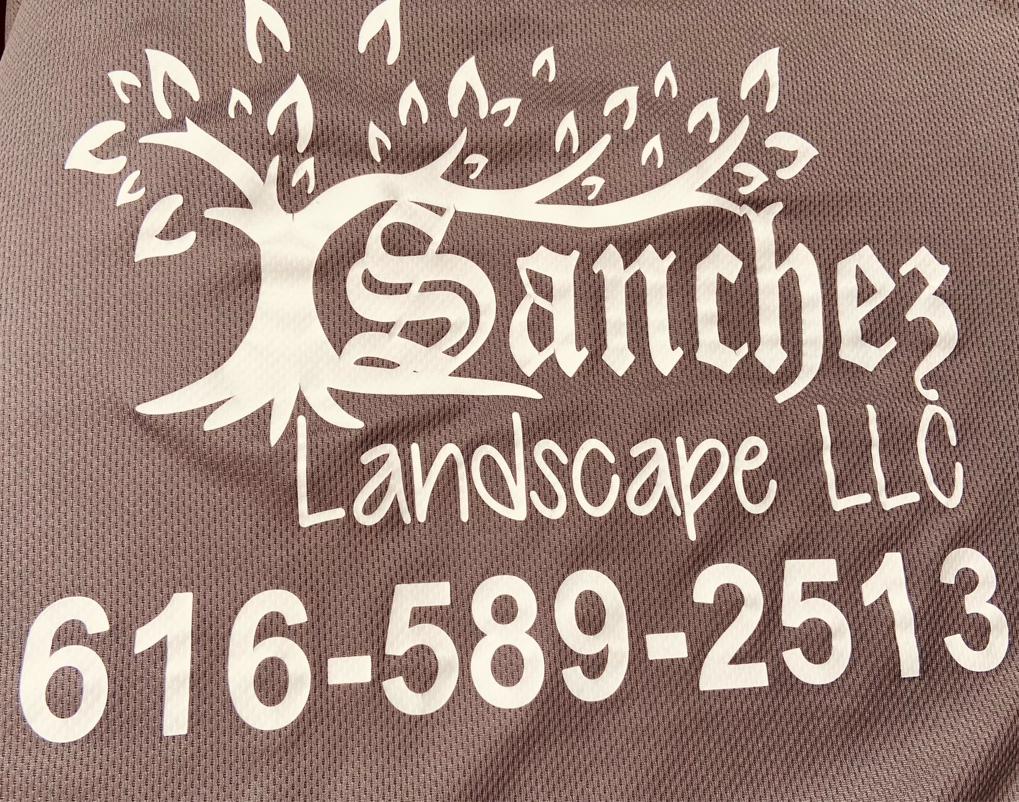 Sanchez Landscape LLC Logo