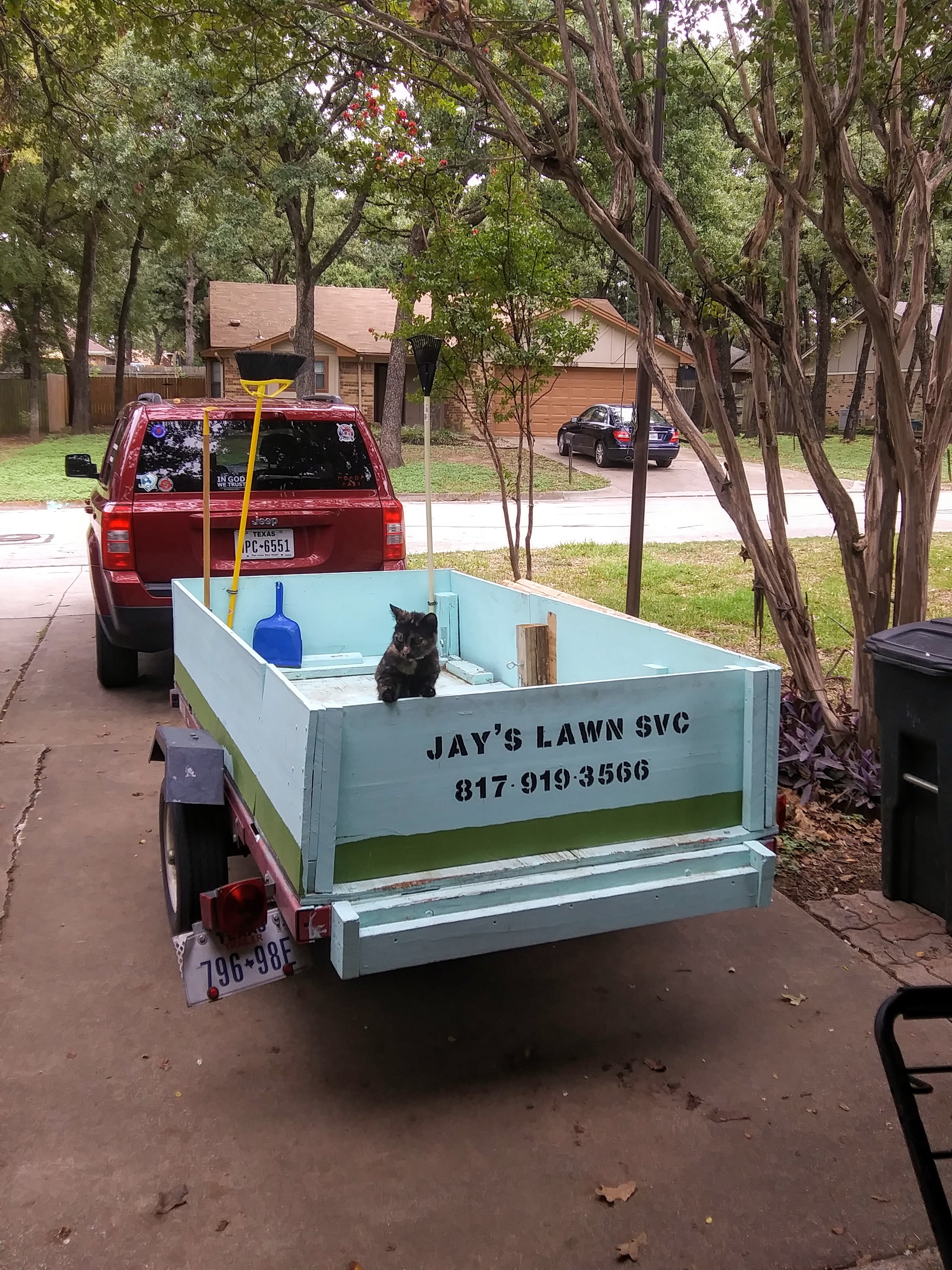 Jay's Lawn Service Logo