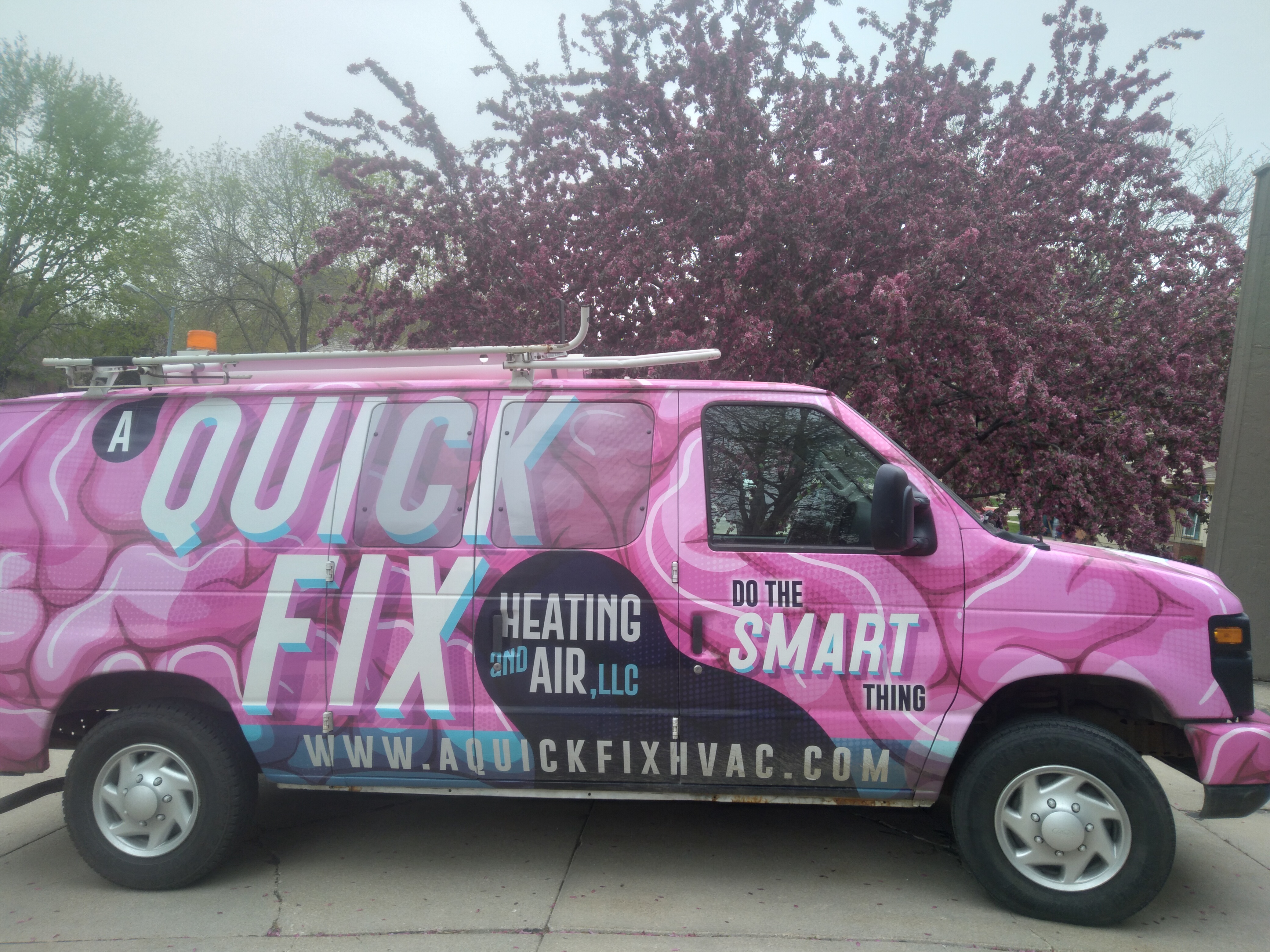 A Quick Fix Heating and Air Logo
