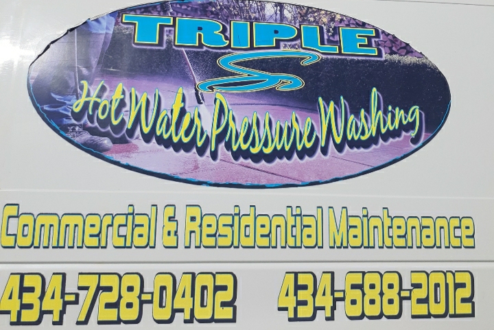 Triple S Hot Water Pressure Washing & Surface Cleaning Logo