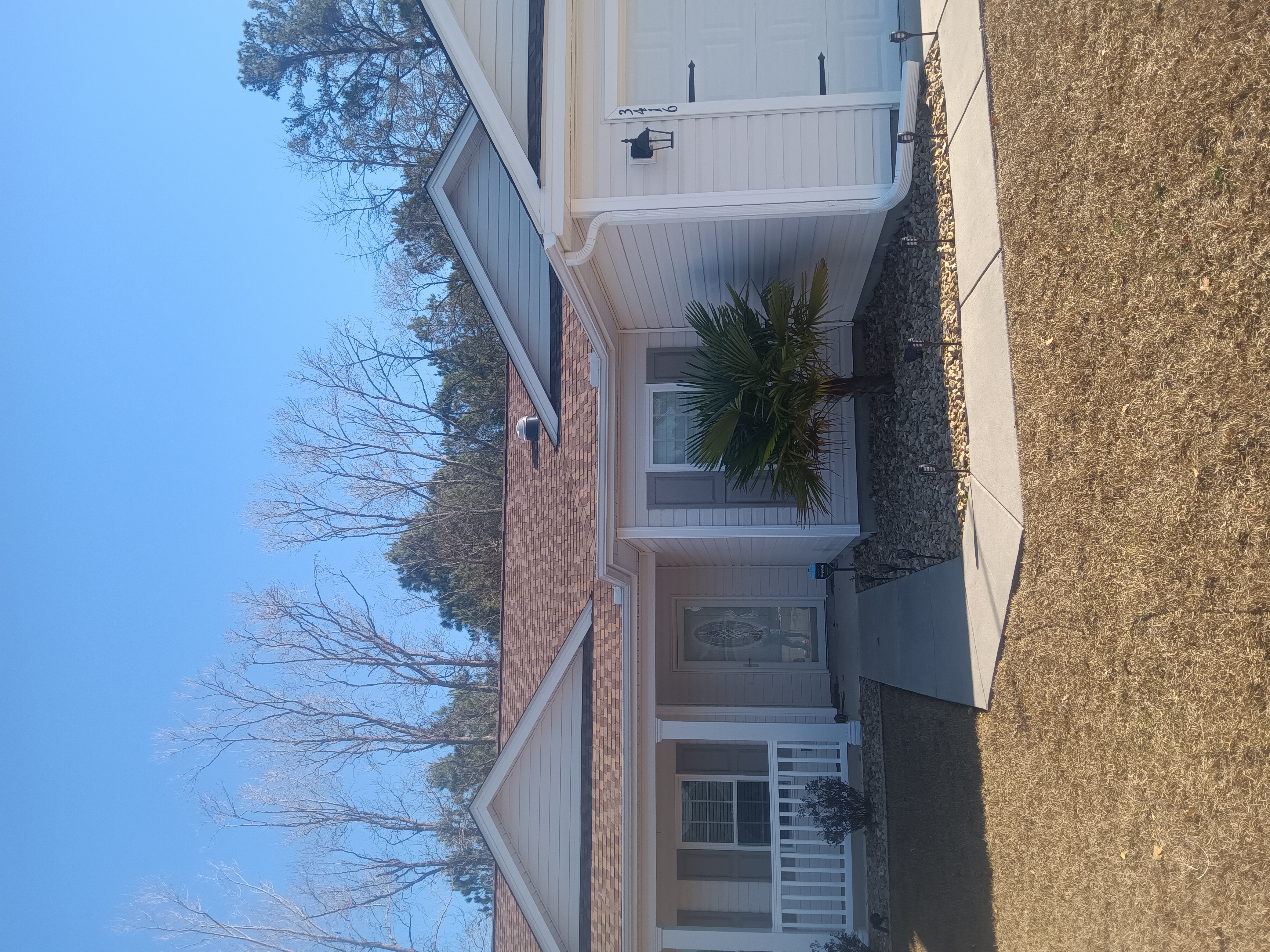 Snyders Seamless Gutter & Specialty Services Logo