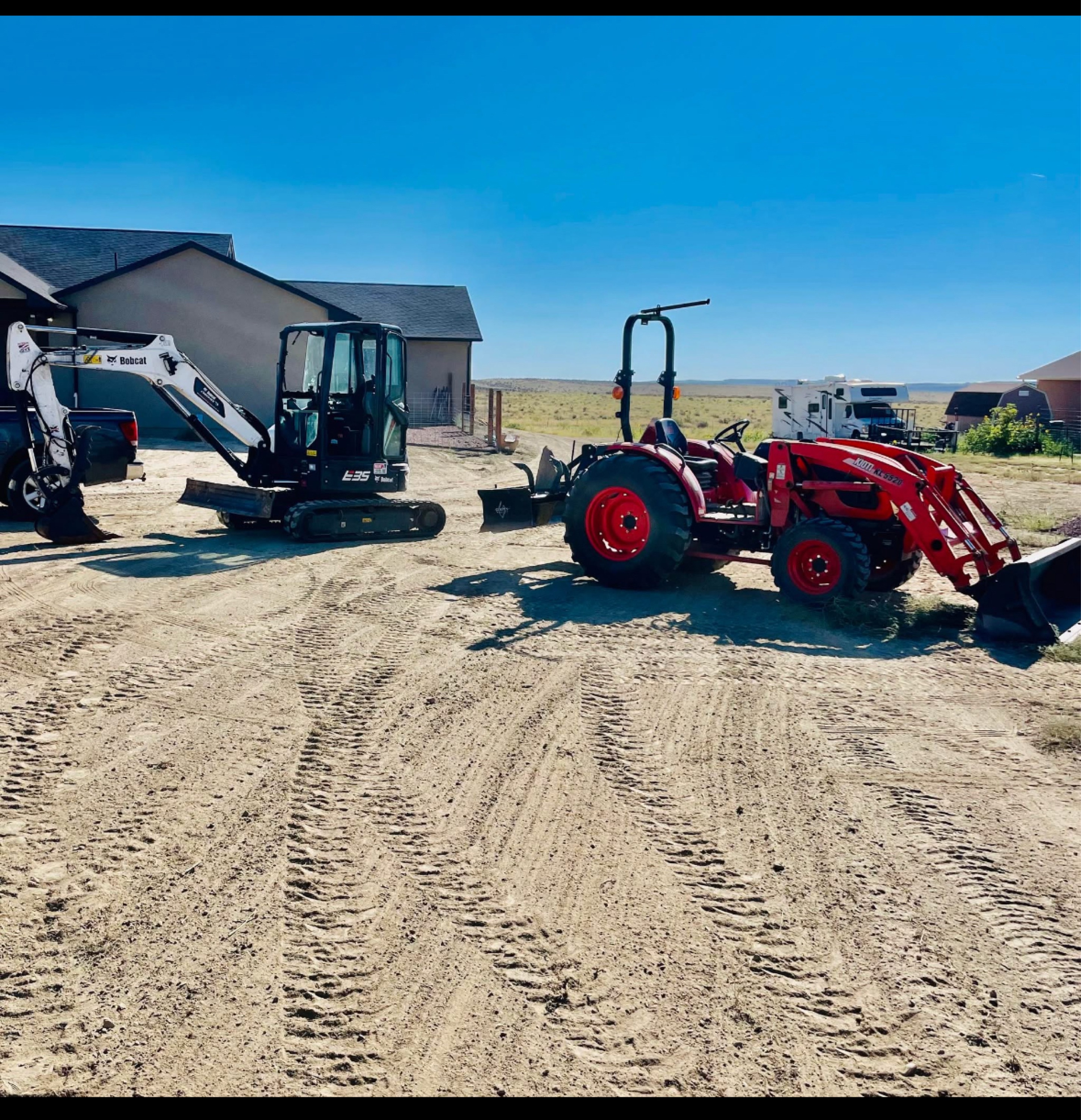 T-Rex Tractor Service, LLC Logo