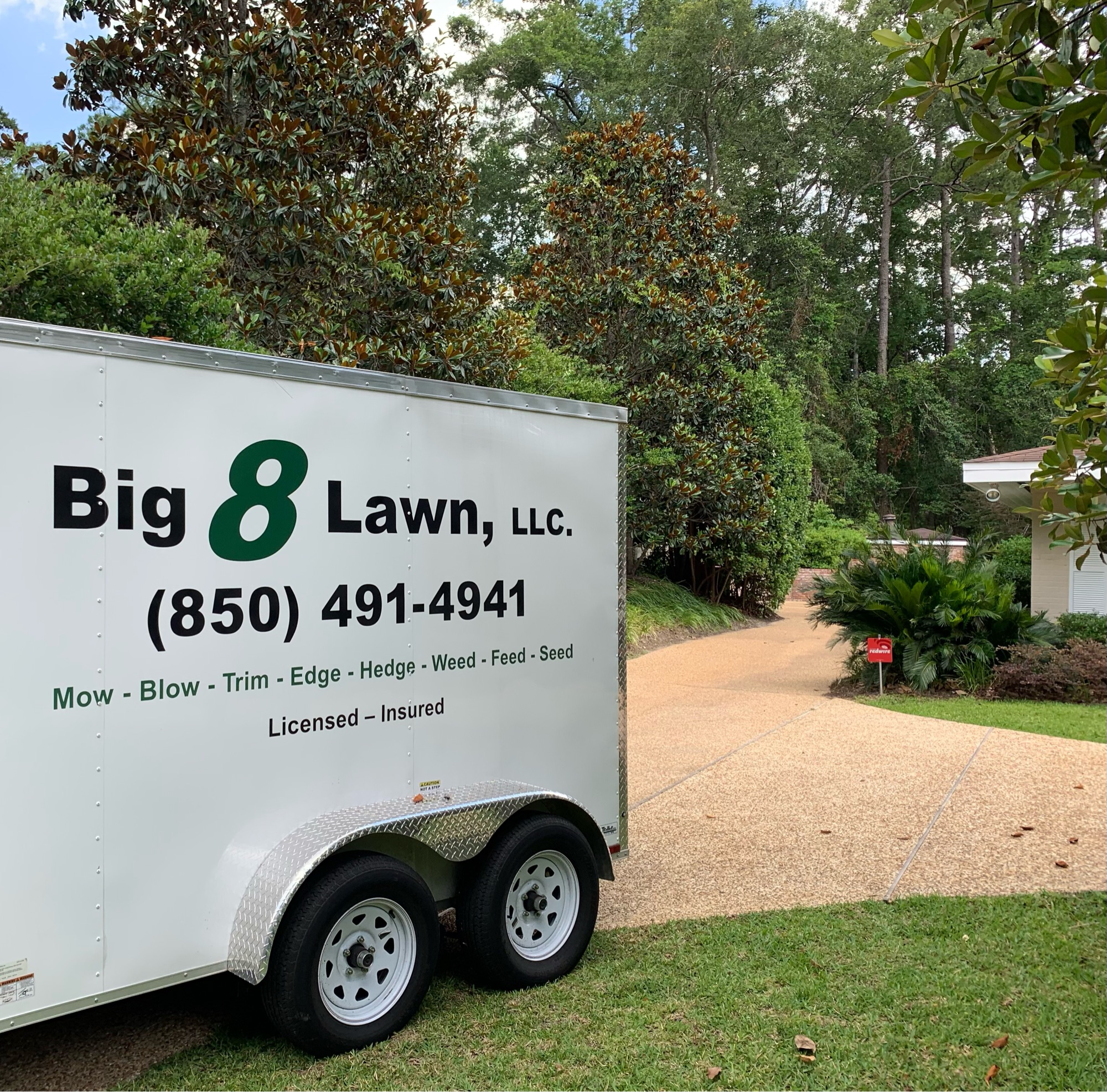 Big 8 Lawn, LLC Logo