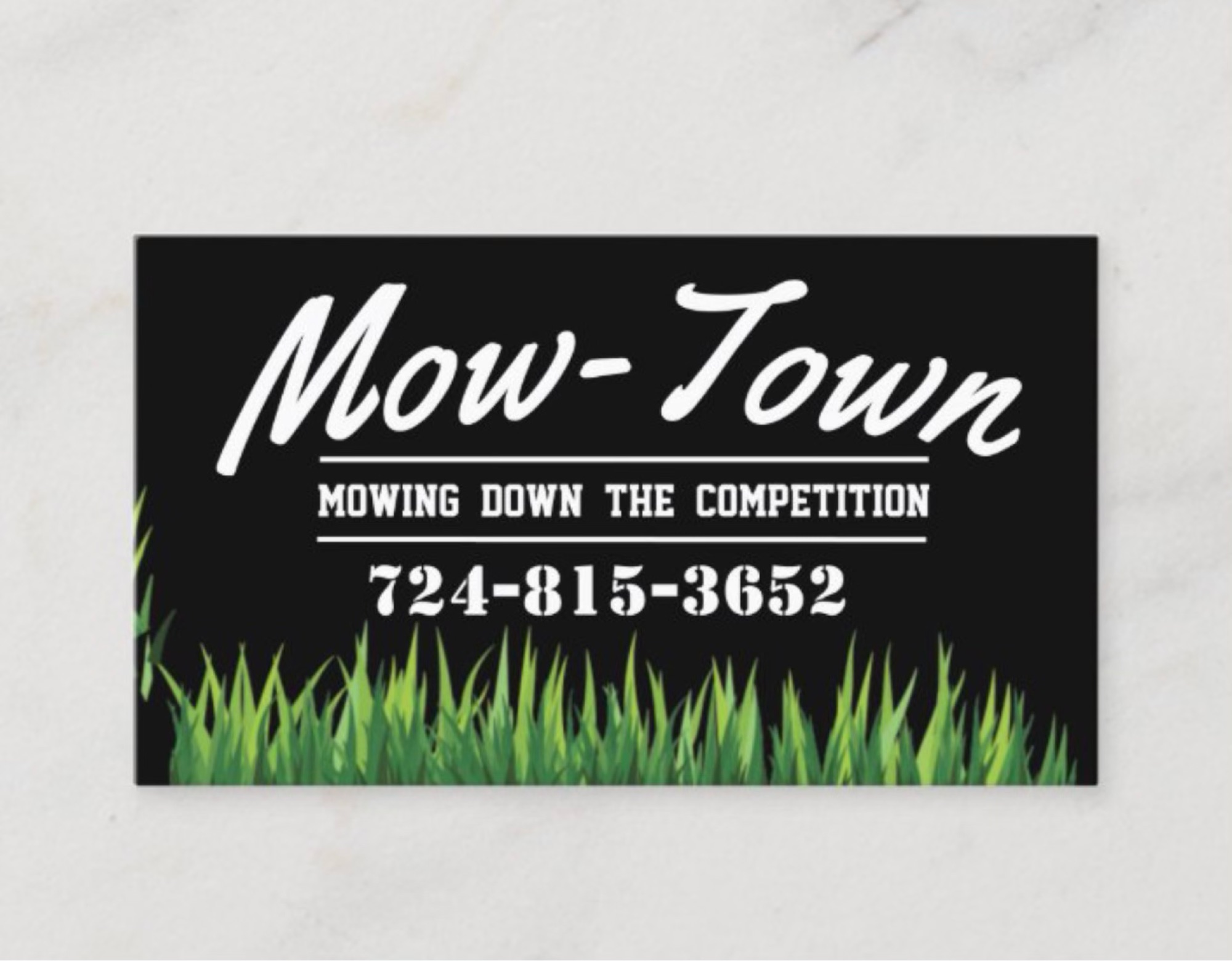 Mow Town Logo