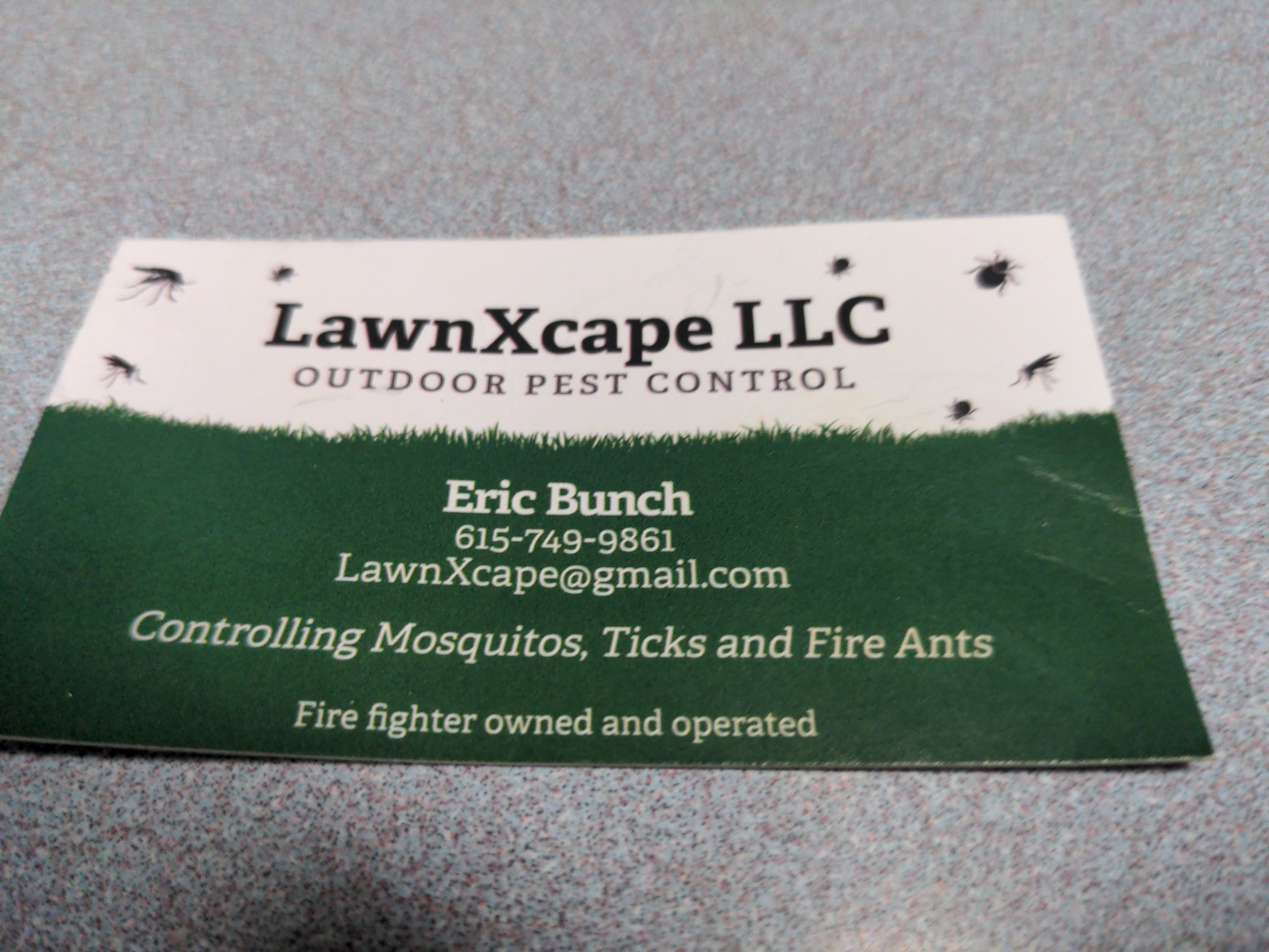 LawnXcape Logo