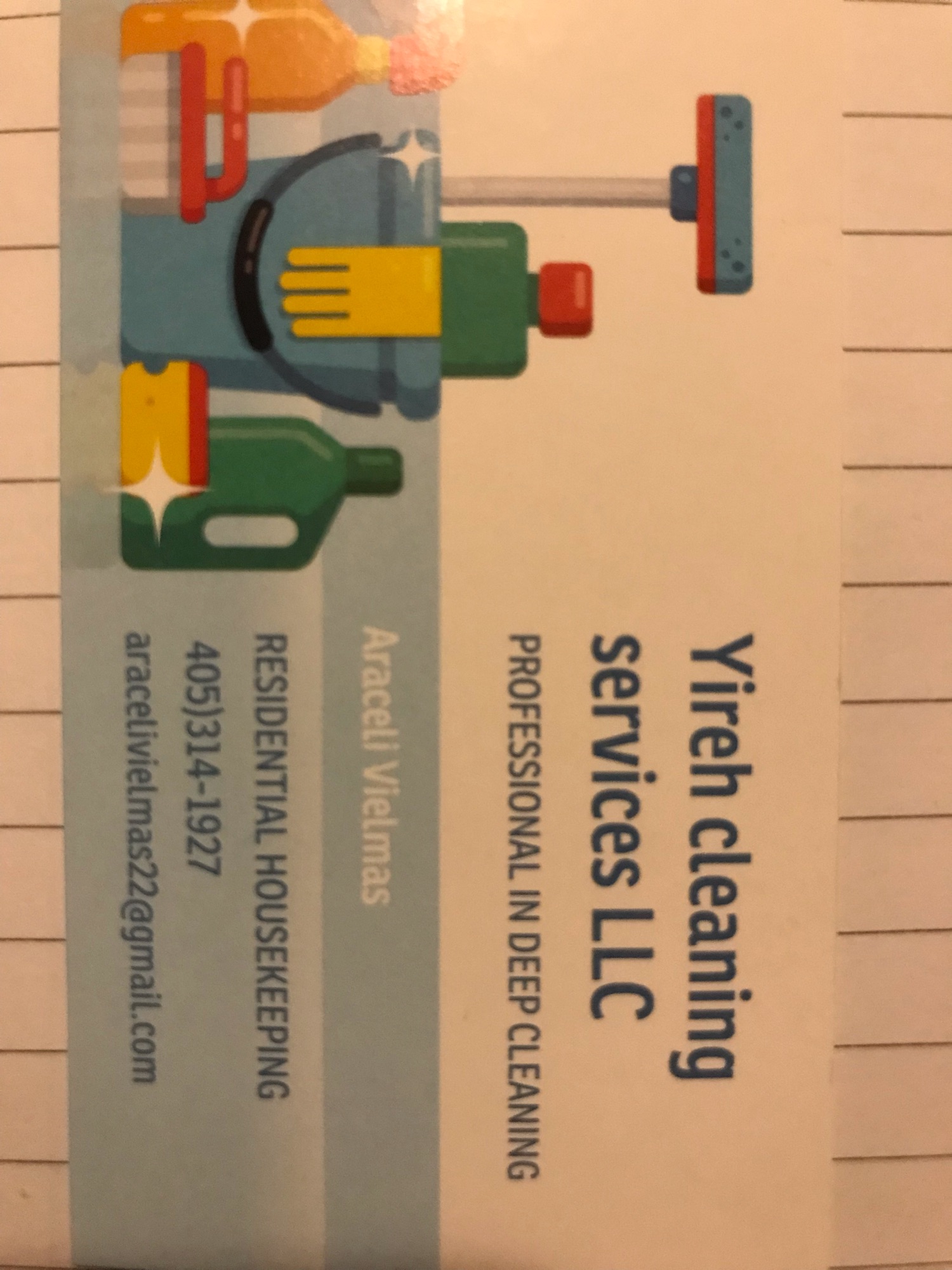 Araceli's Cleaning Services Logo