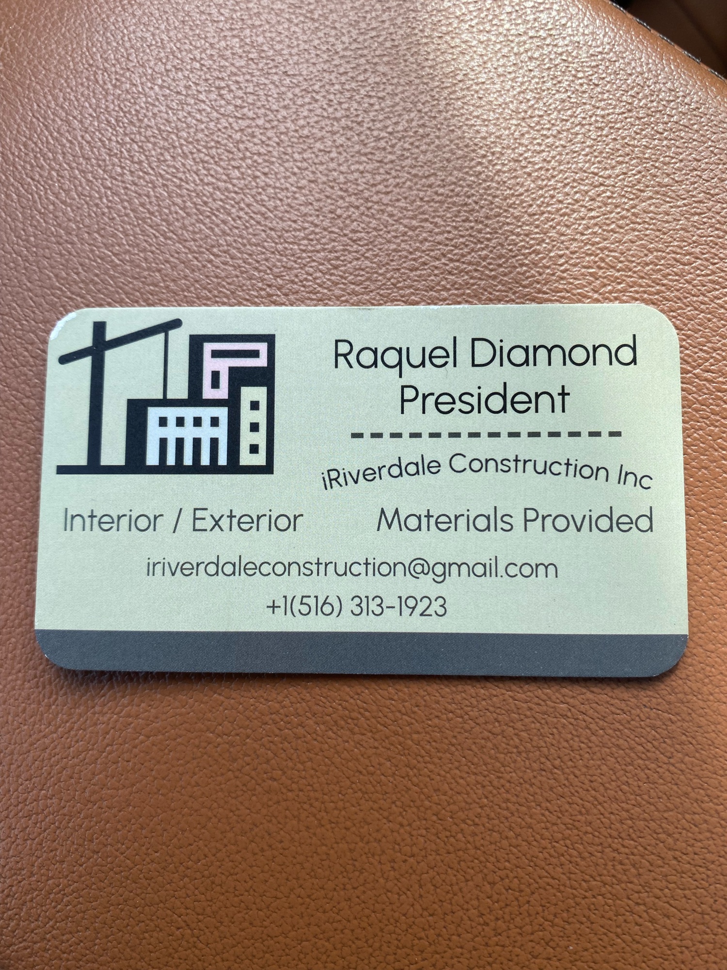 i Riverdale Construction, Inc. Logo