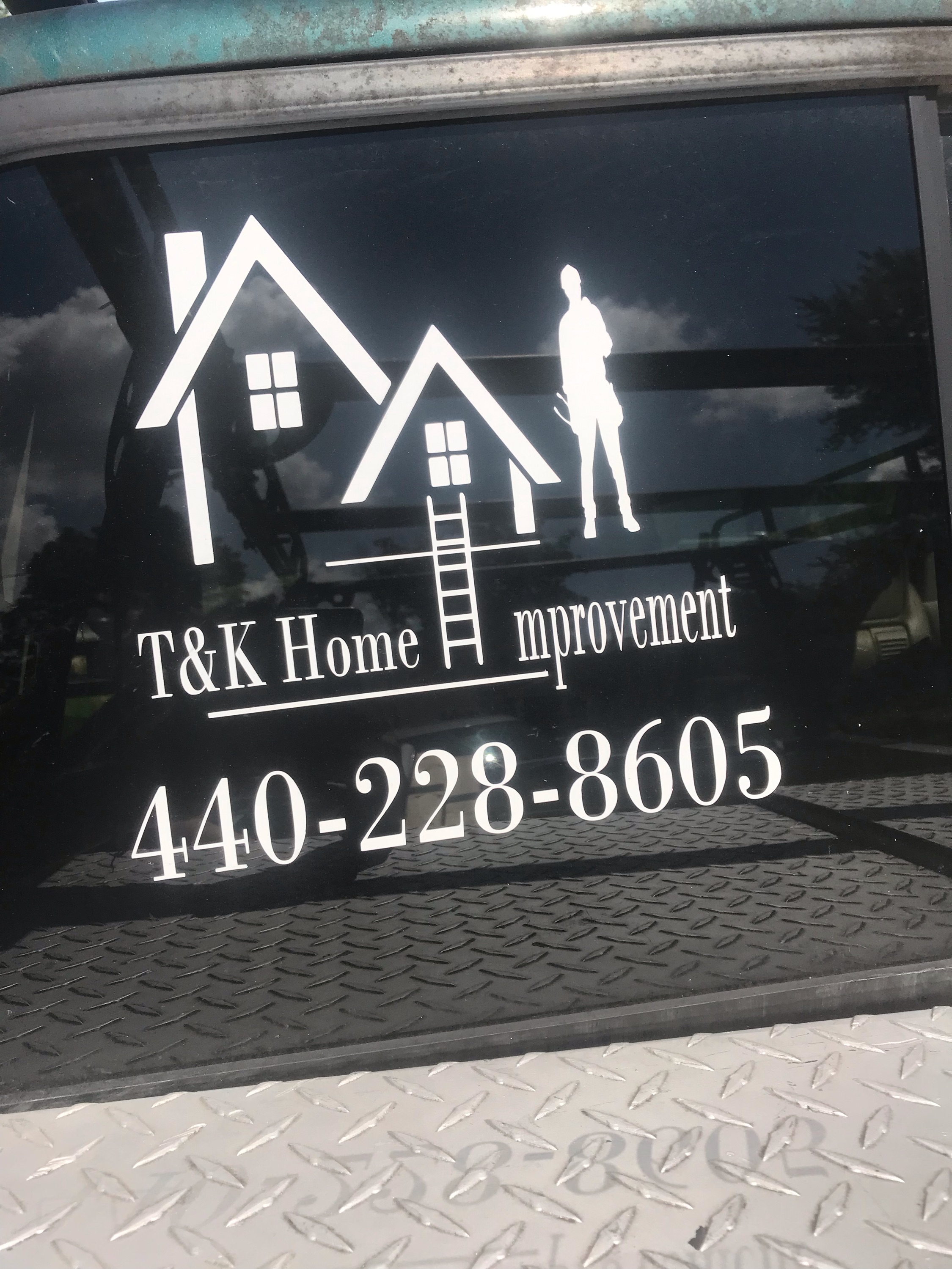 TNK Home Improvement, LLC Logo