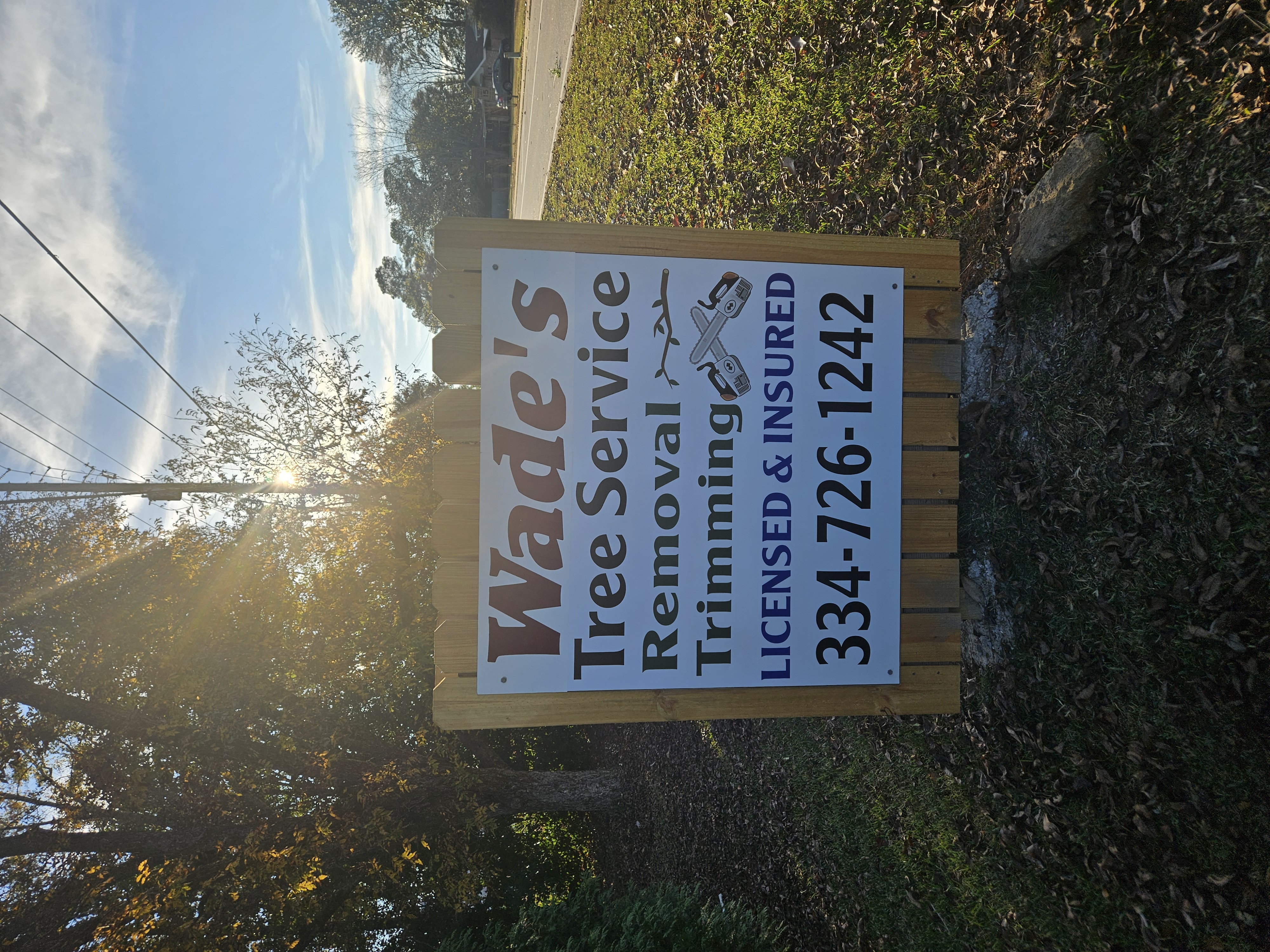 Wade's Tree & Irrigation, LLC Logo