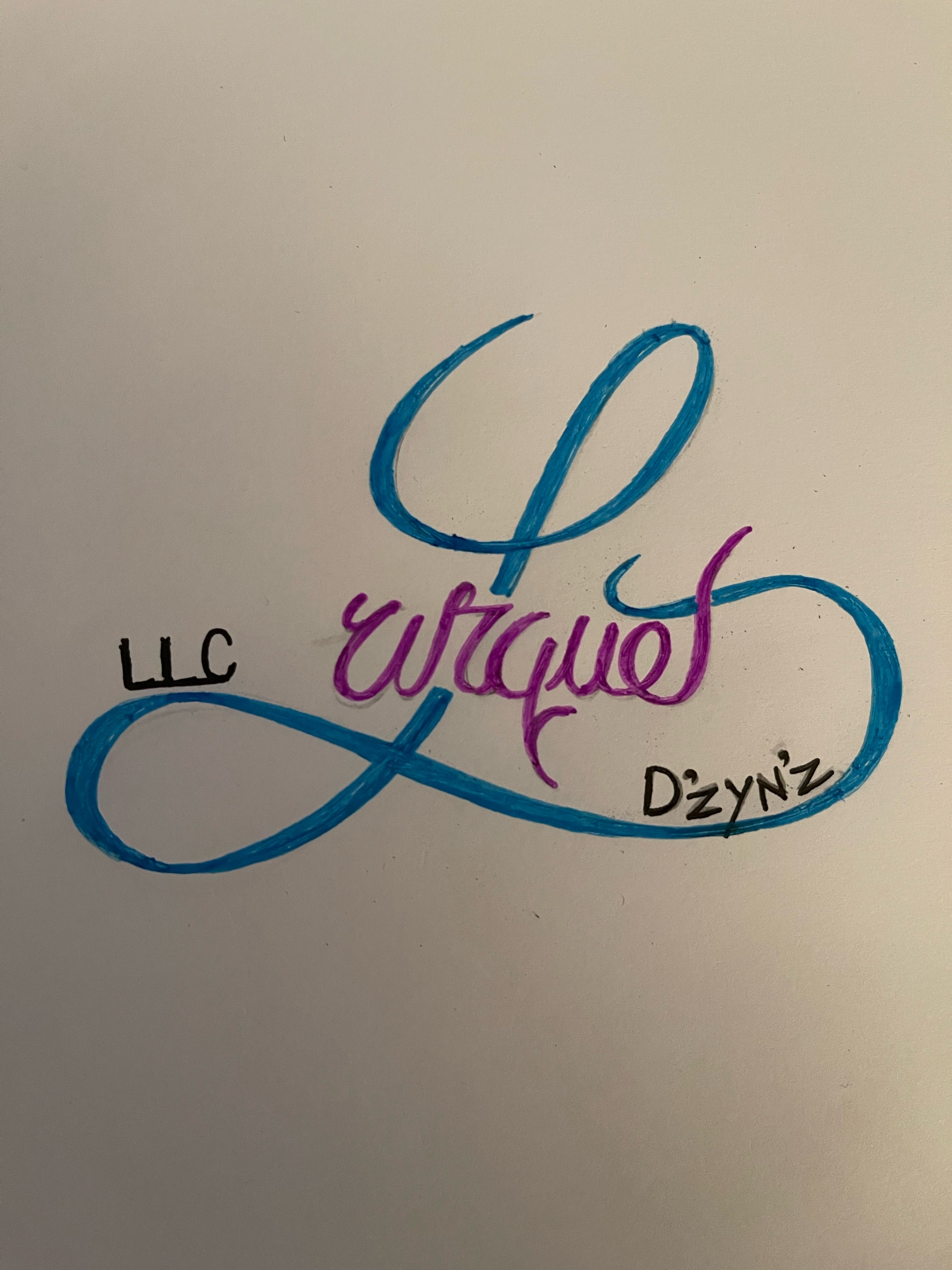 Larquet D'zyn'z LLC Logo