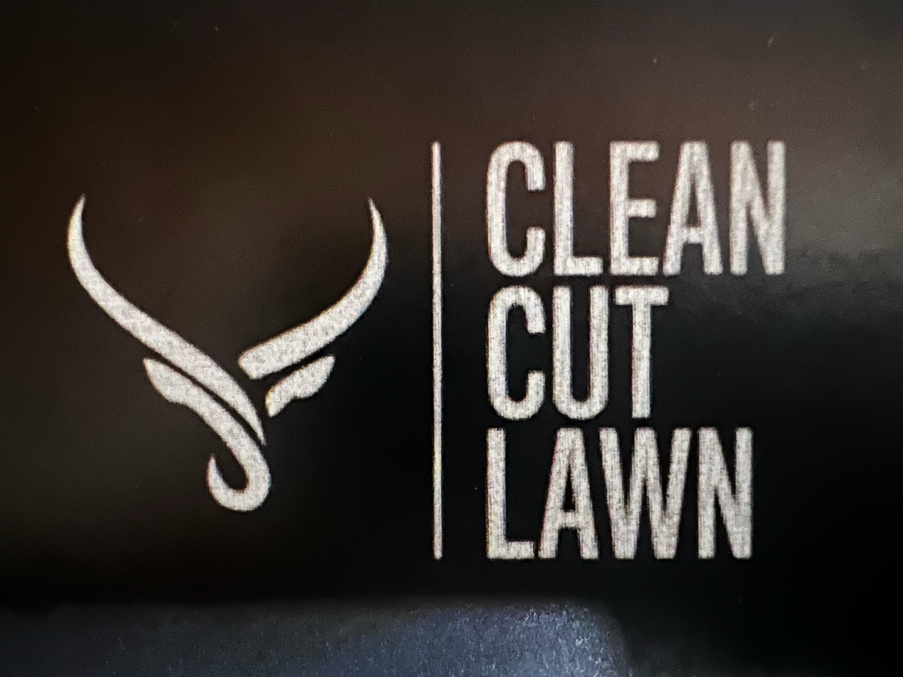 Clean Cut Lawns, LLC Logo
