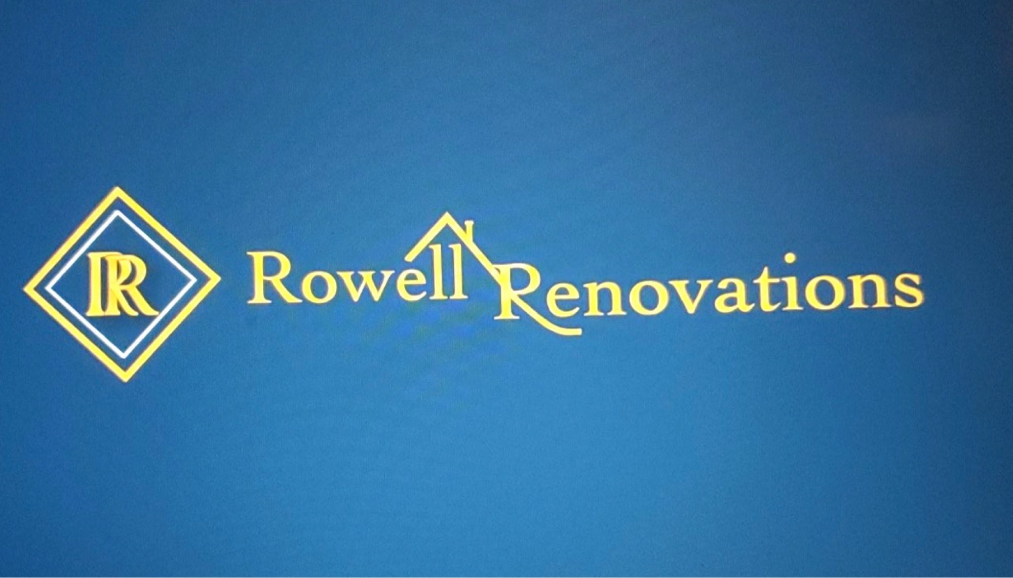 Rowell Renovations & Construction Logo
