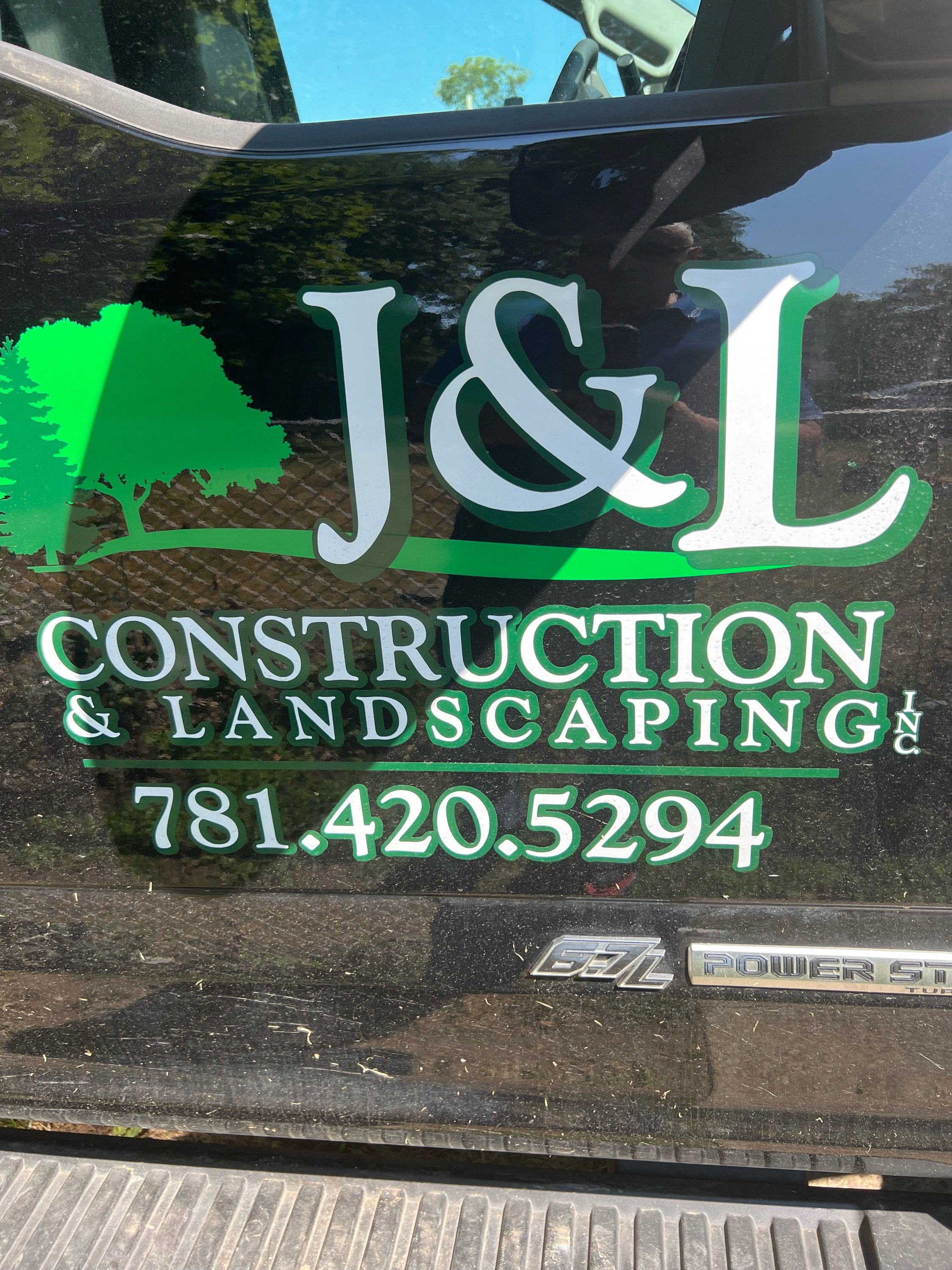 J&L Construction and Landscaping, Inc. Logo