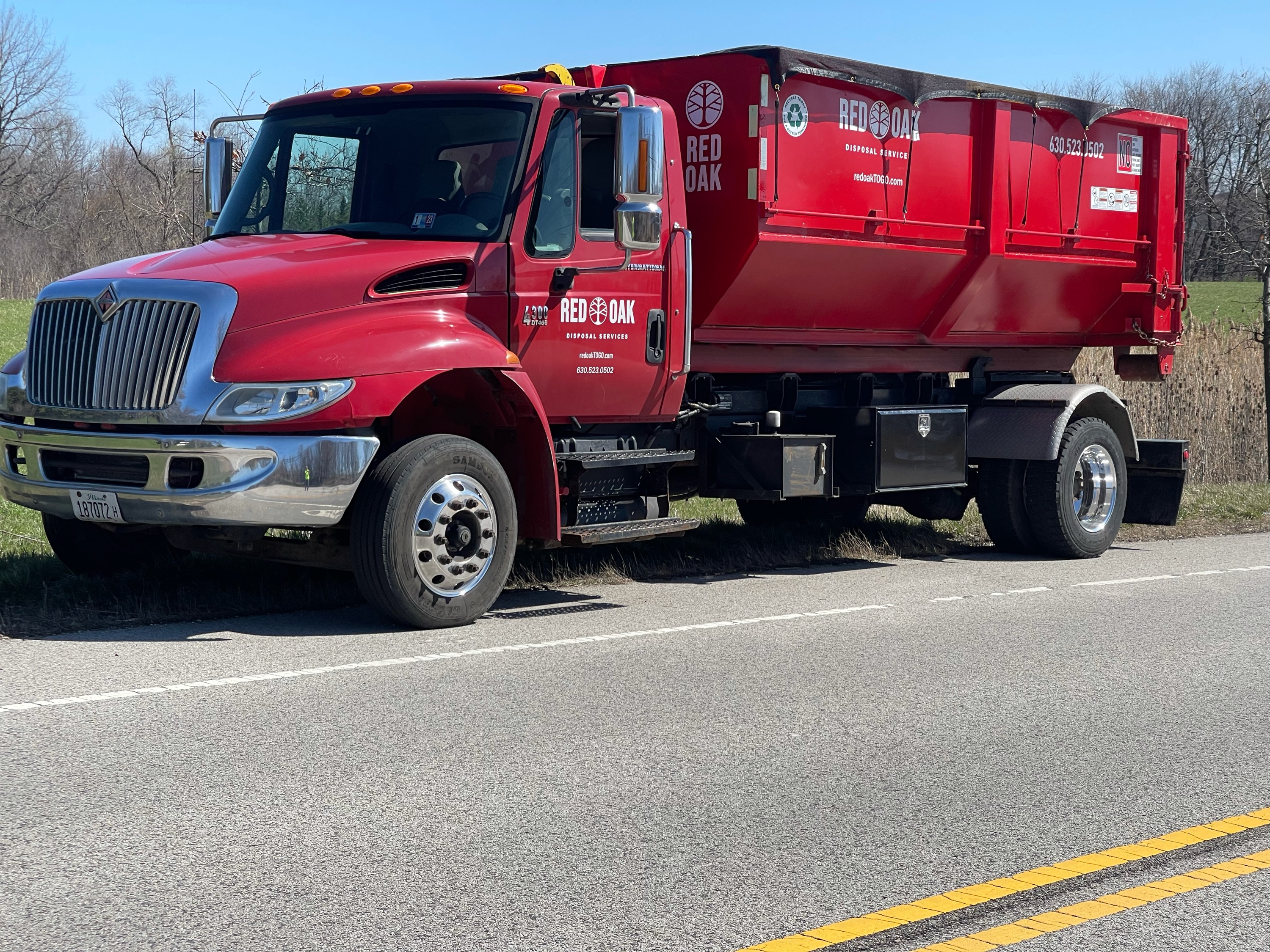 Red Oak Disposal Services Logo