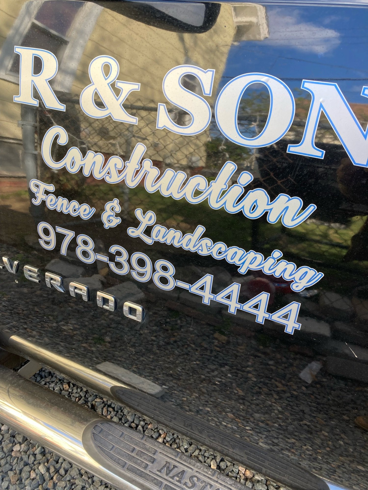 R & SON CONSTRUCTION FENCE & LANDSCAPING INC. Logo