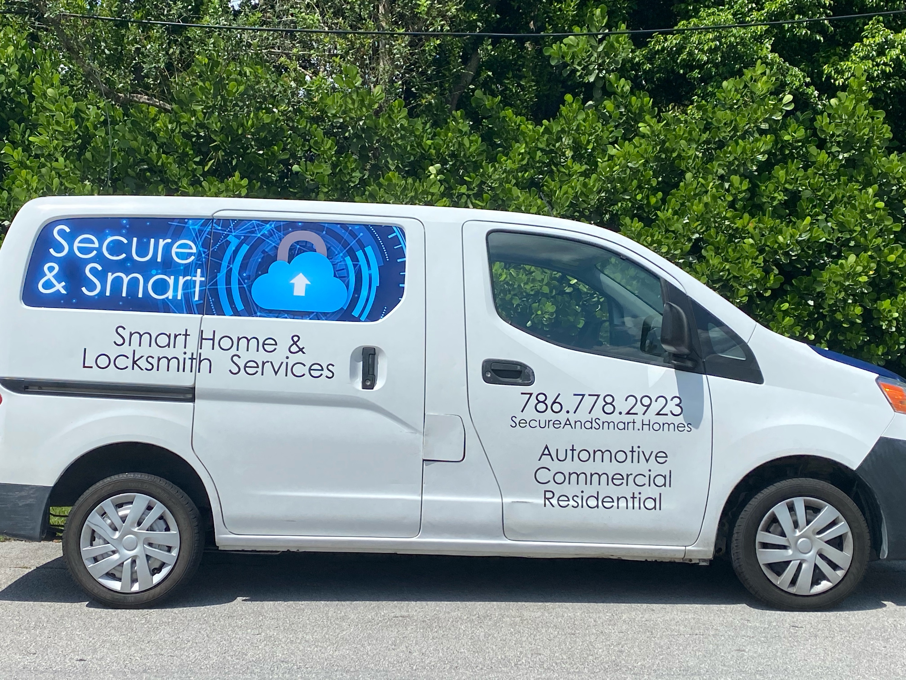 Secure And Smart Home Logo
