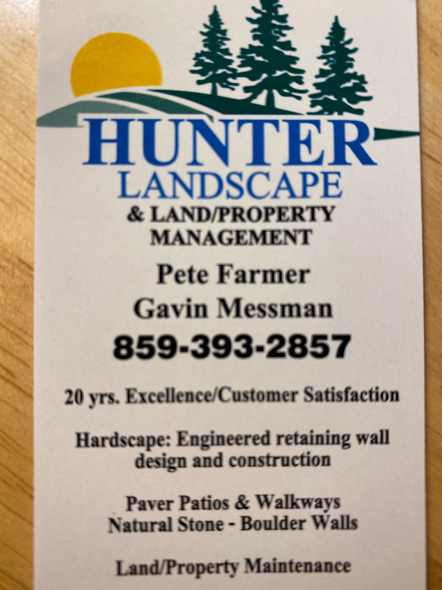 Hunter Landscape Logo